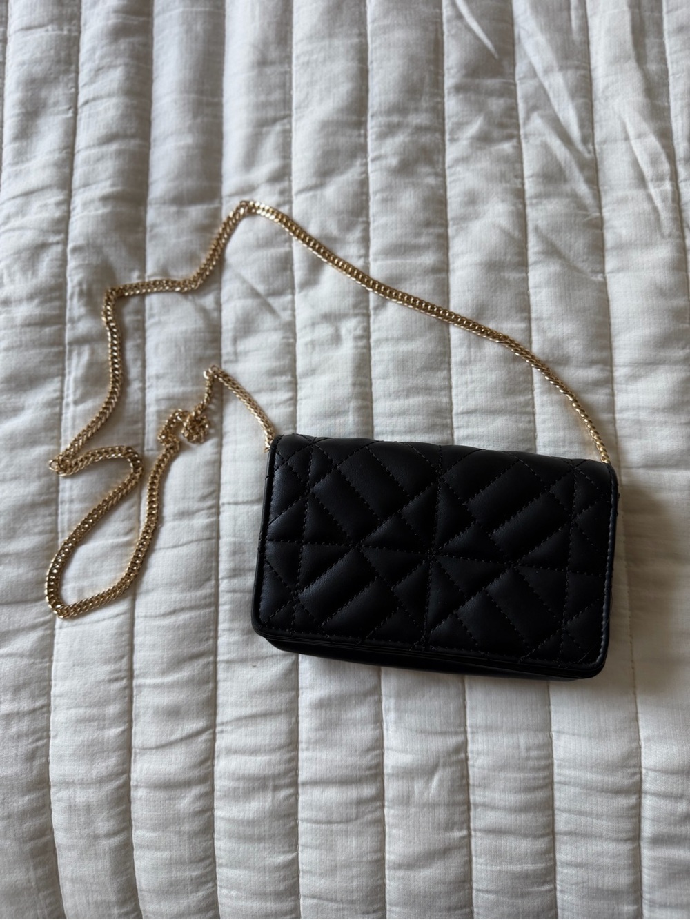 Zara Black Quilted Crossbody with Gold Chain Strap